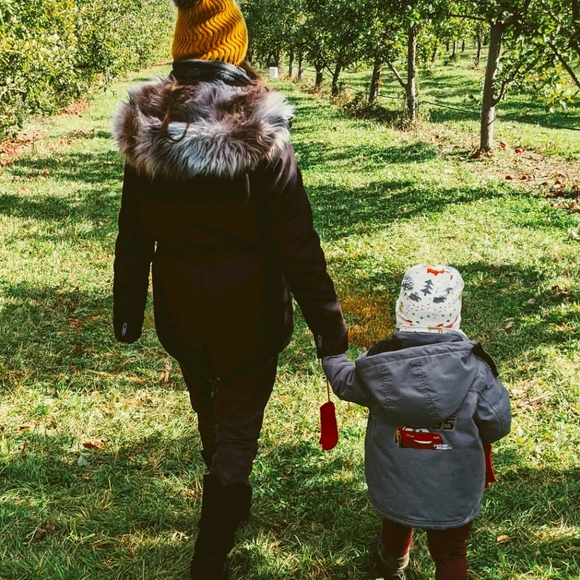 Meet your Posher, Sabryna - Picture 1 of 2